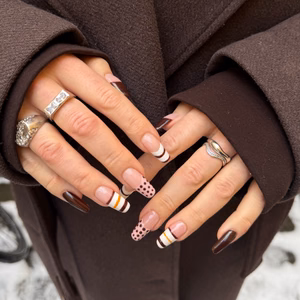 Gel Polish 136 - Midnight Black Brown - Image 3